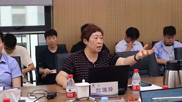 aoa体育副总裁刘瑞玲高度肯定了aoa体育科技的业务布局和aoa体育科技员工的目标感